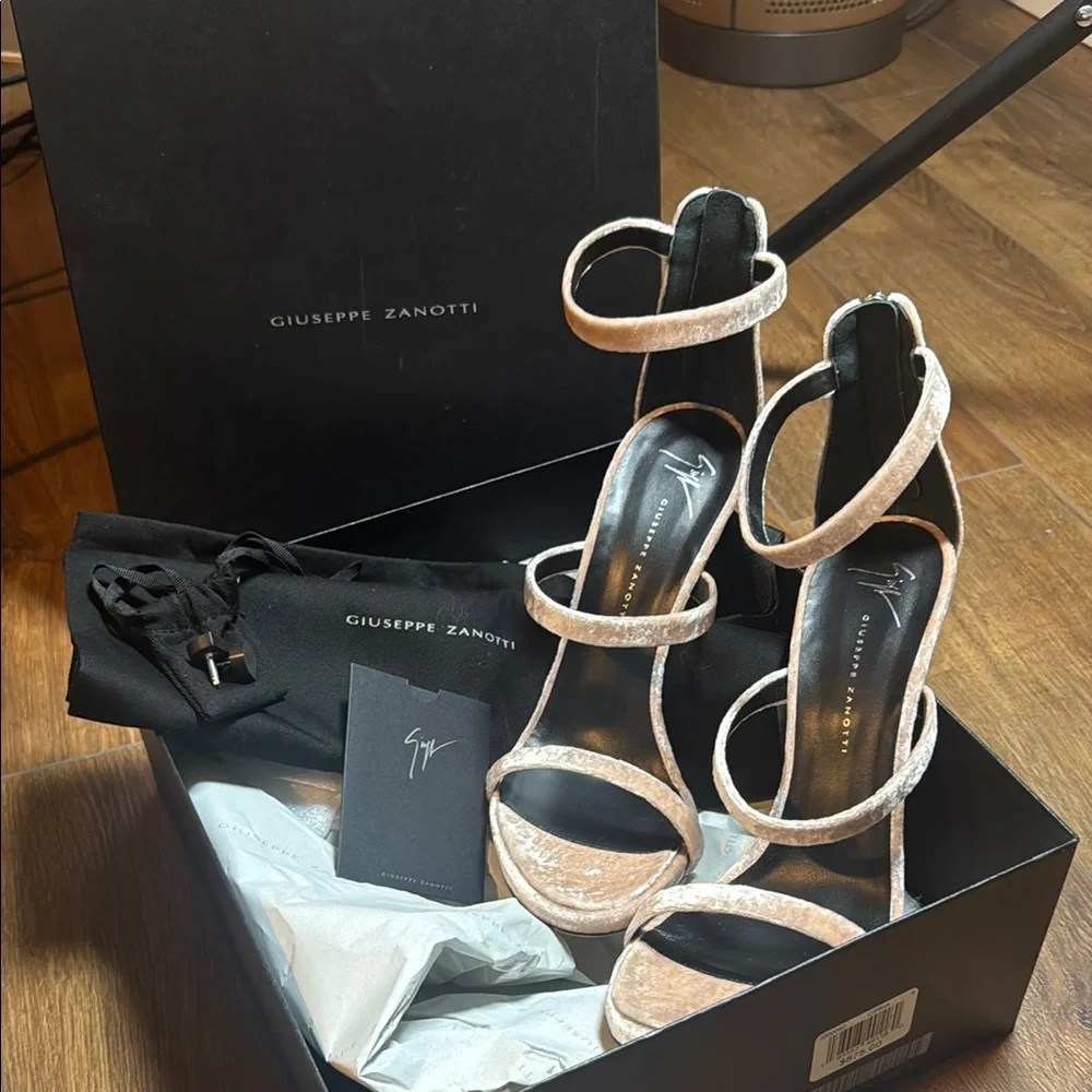 Giuseppe Zanotti CIPRIA Velvet Strappy Heels - Light Pink - Picture 1 of 9